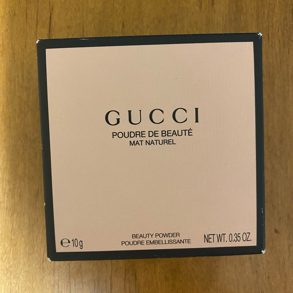 Gucci Mattifying Natural Beauty Setting Powder, shade: 13